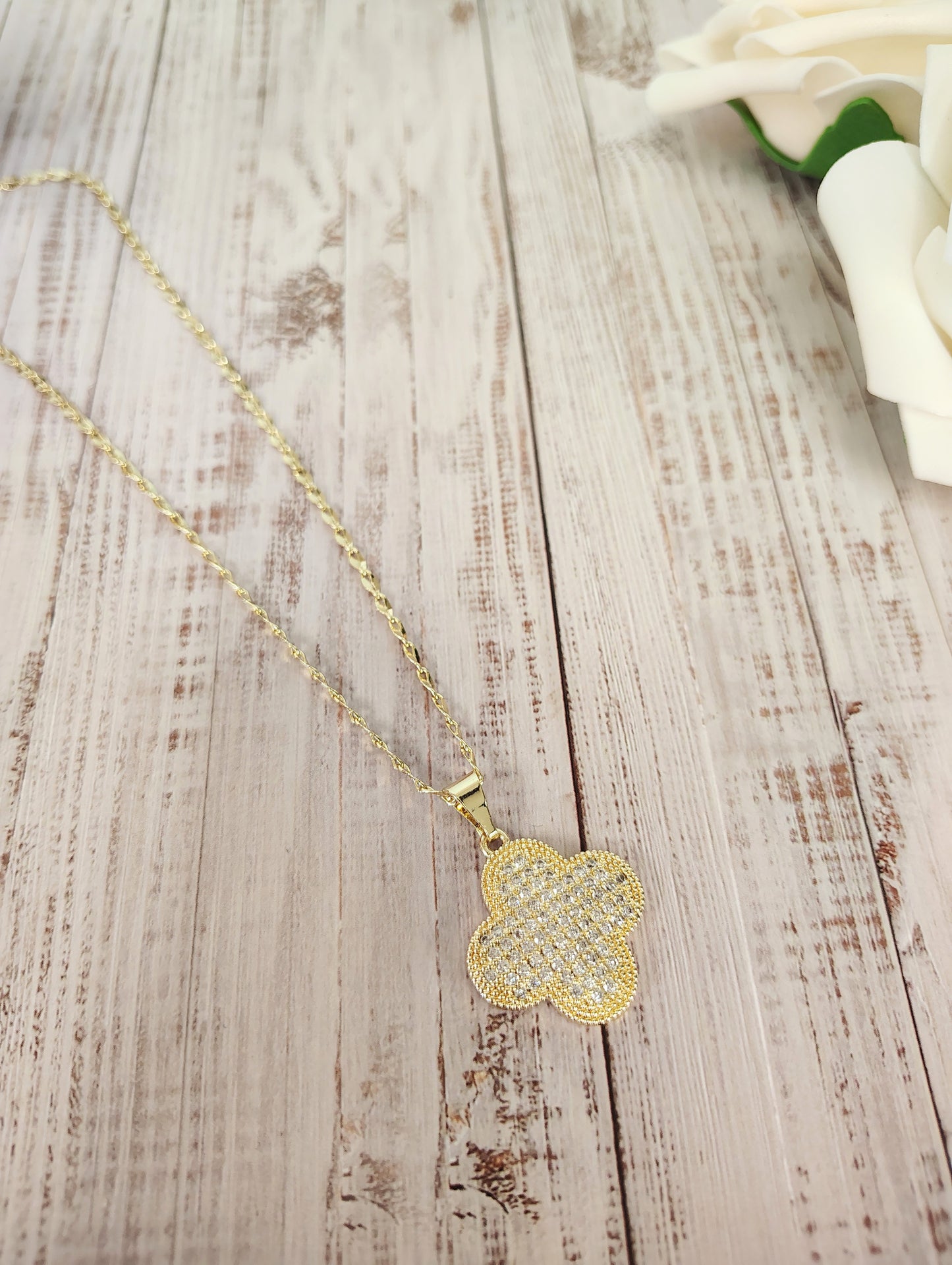 Gold Clover Necklace #N04